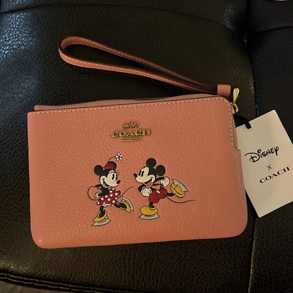 New Coach Disney X Corner Zip Wristlet - Picture 4 of 5